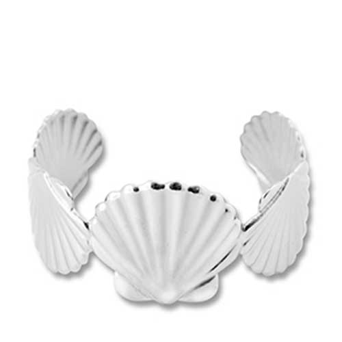Grote zilverkleurige RVS bangle met schelpen - perfect om je strandoutfit af te maken.
