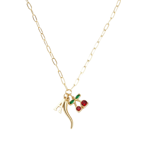 Astralis ketting van goudkleurig stainless steel met drie bedels: de letter A, een gekleurd zirkonia kersje en een goudkleurige peper – speelse en trendy damesketting