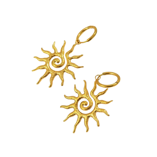 Goudkleurige oorbellen met open zon hanger - speelse bedeloorbellen