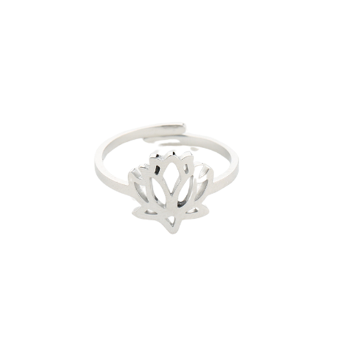 Zilverkleurige verstelbare ring met opengewerkt lotusdesign – spiritueel en elegant sieraad van roestvrij staal.