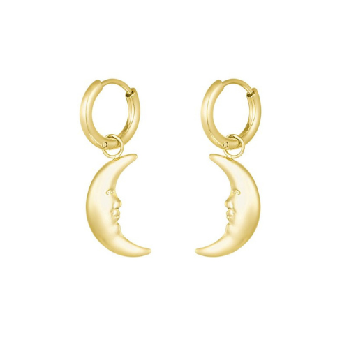Goudkleurige oorringen met halvemaanbedels en gezichtdetails – elegante en spirituele statement oorbellen.