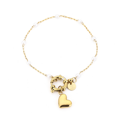Pearl Lock Armband met goudkleurige schakels, subtiele pareltjes en hartbedel voor een elegante en romantische look