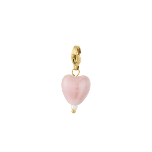 Charm in de vorm van een hart, uitgevoerd in glanzend roze, met een zachte en romantische uitstraling – passend als bedel voor armband of ketting
