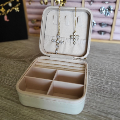 Sieradenbox S – verrassingspakket met sieraden in luxe wit sieradendoosje, ideaal cadeau voor haar