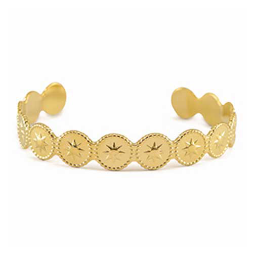 Middelgrote goudkleurige RVS bangle met ronde vormen en sterren – kosmisch geïnspireerd ontwerp.