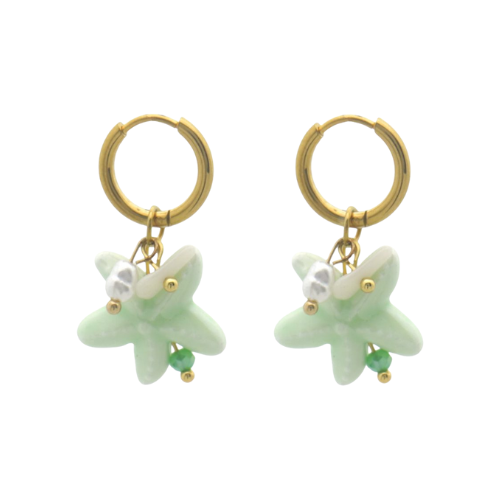Goudkleurige oorringen met mintgroene zeesterbedels, glasparel en kraaltjes – roestvrijstalen Tropical Glow oorbellen voor zomerse beachlooks